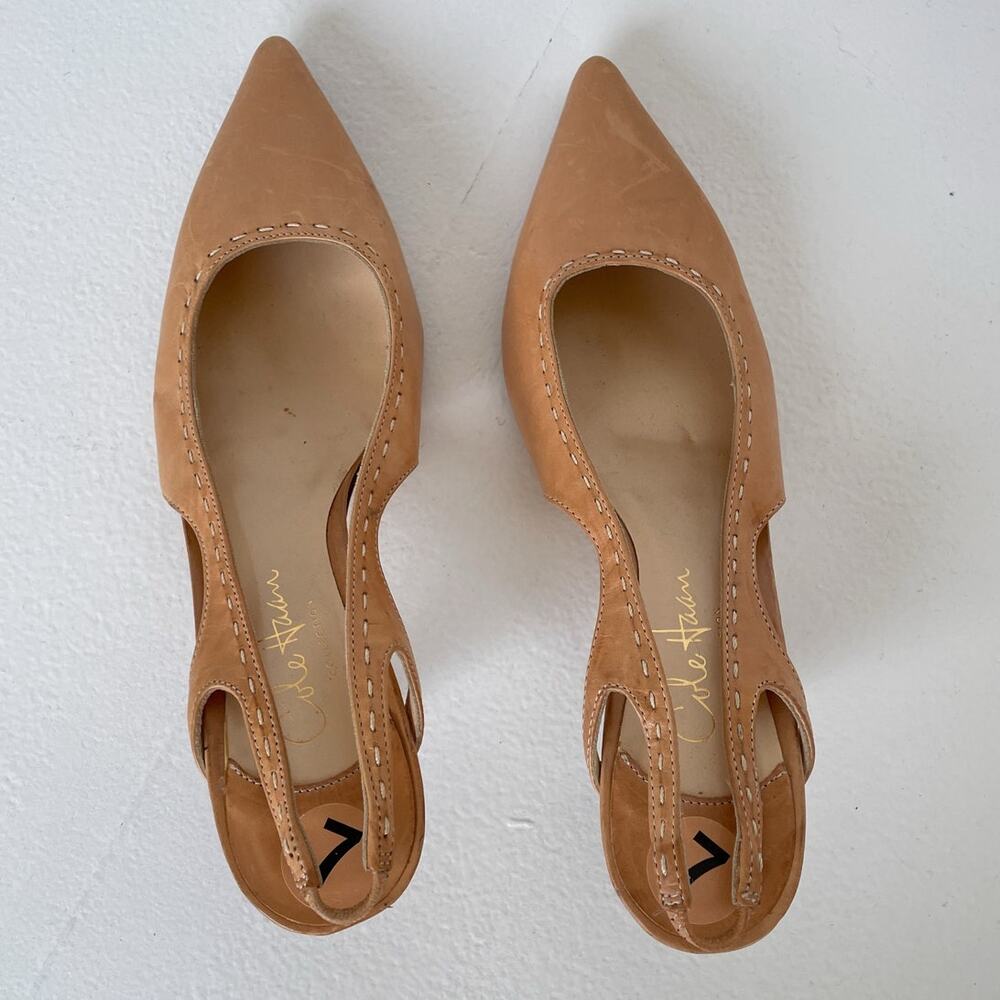 Cole Haan Beige Leather Pointed Slingback Kitten Heels / Sz 7 / Made in Italy - Picture 3 of 8
